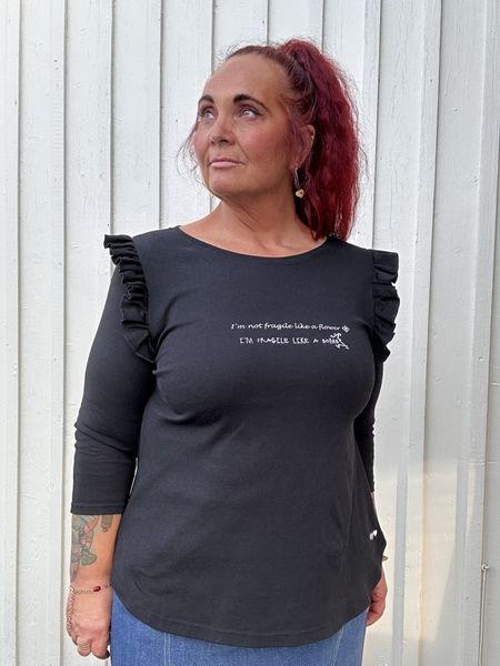 'Fragile' jerseygenser med volanger_sort