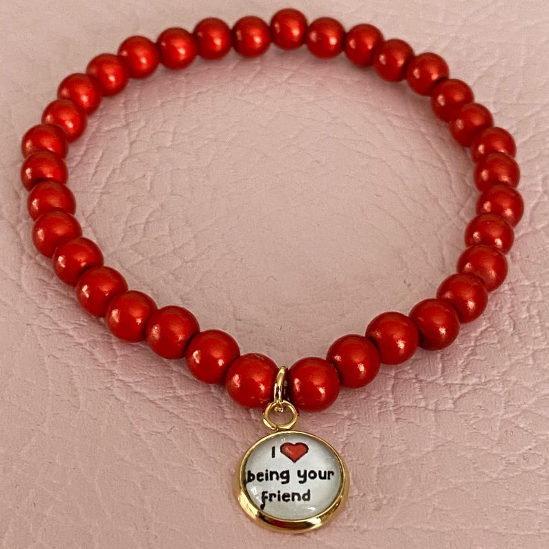 6 mm perler armbånd m/anheng_Rødt