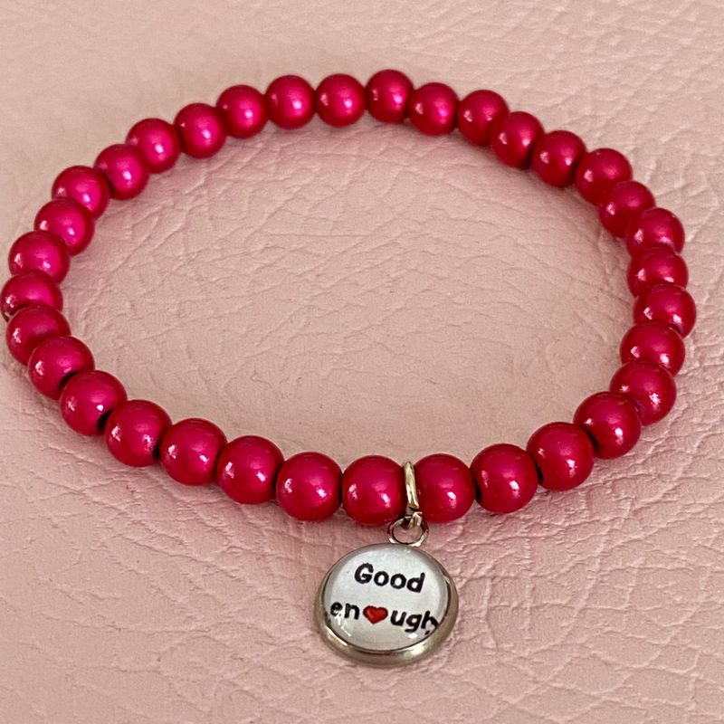 6 mm perler armbånd m/anheng_Rosa